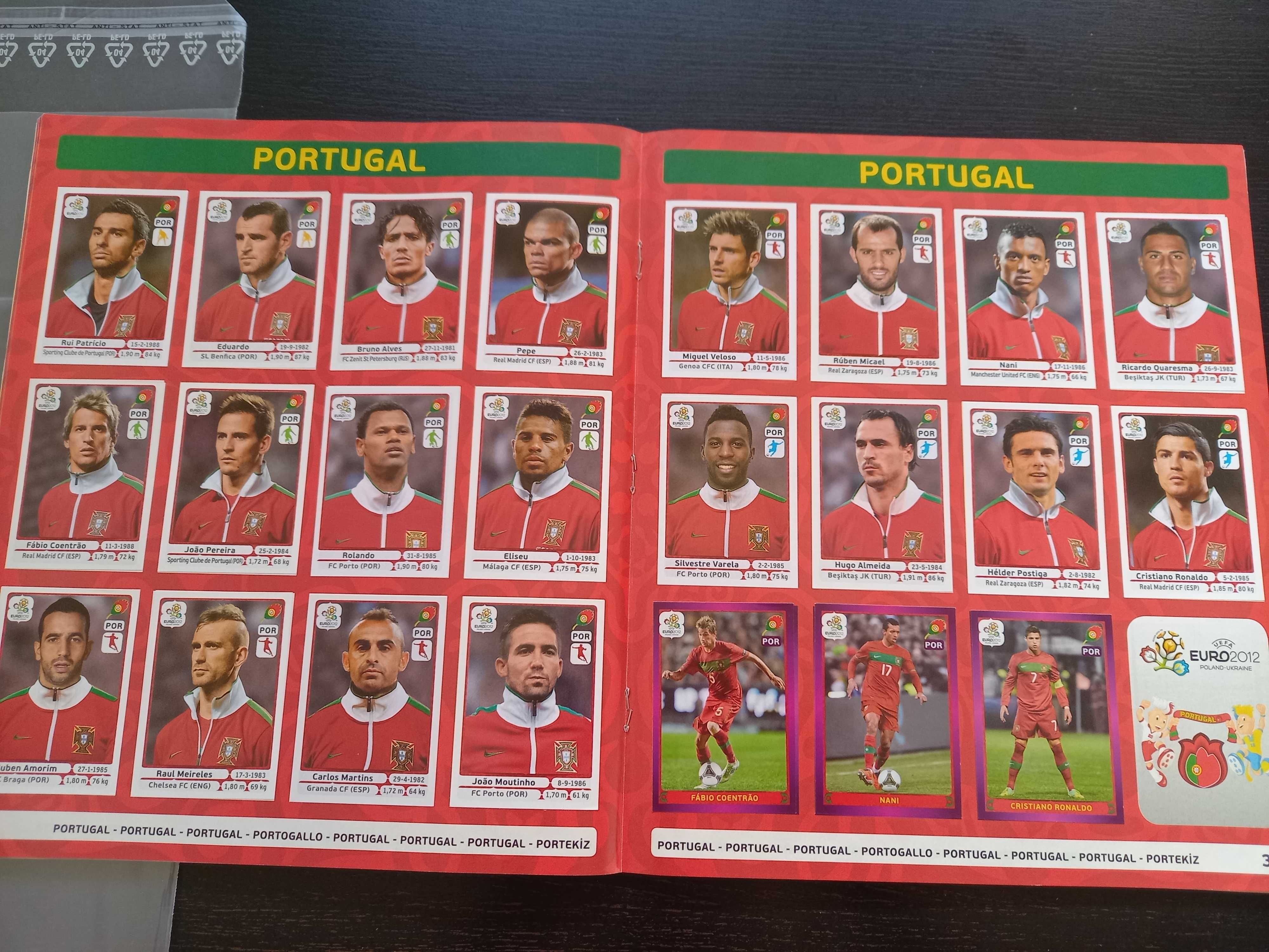 4 Cadernetas de cromos futebol completas da Panini