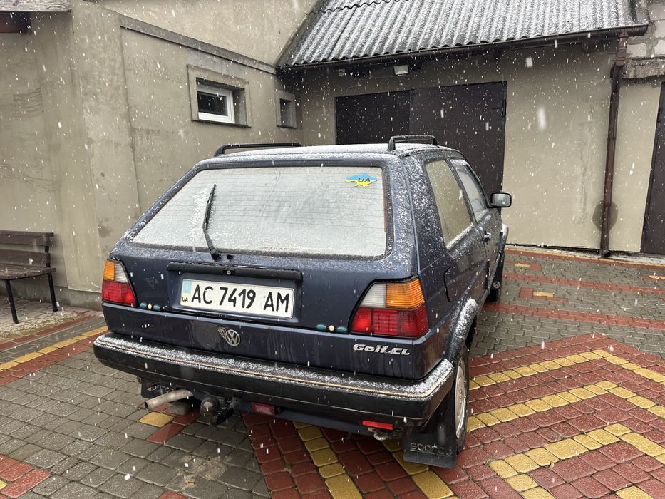 Гольф2,1.6 бензин