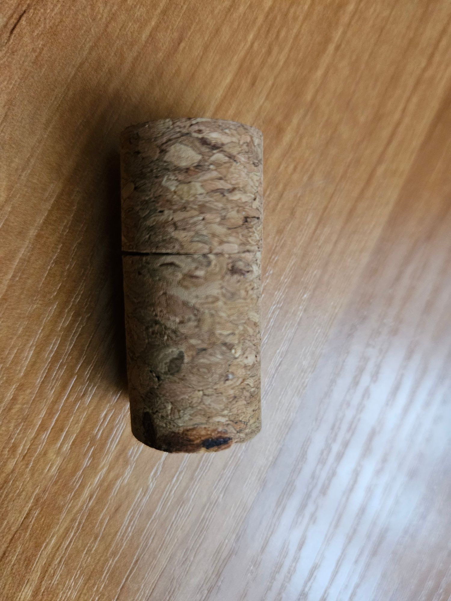 Pendrive.  korek