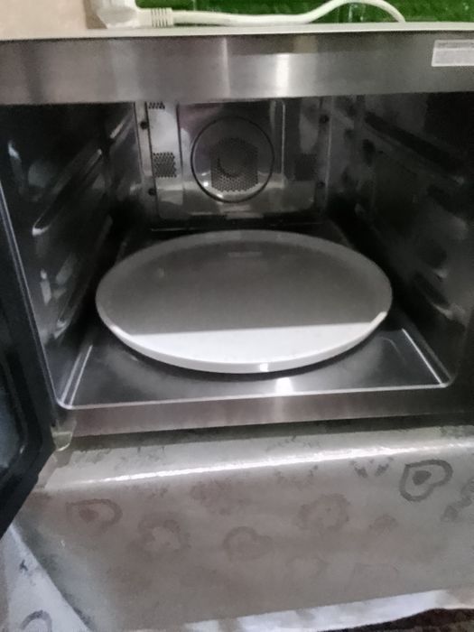 Мікрохвильова піч SHARP