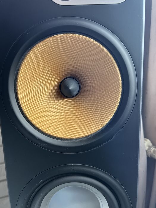 Kolumny Bowers&Wikins  (B&W) 683 200 watt