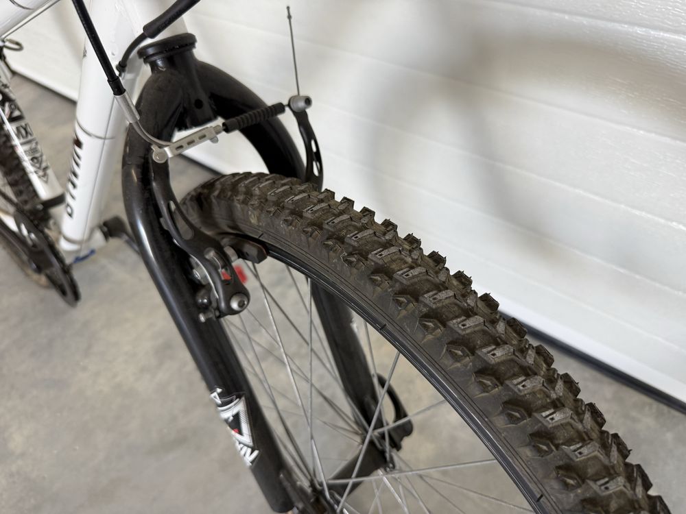 Bicicleta roda 24” (como nova)