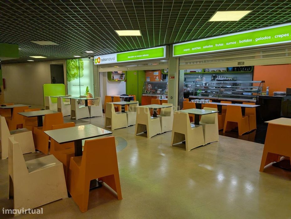 Trespasse de restaurante no centro comercial de Portela