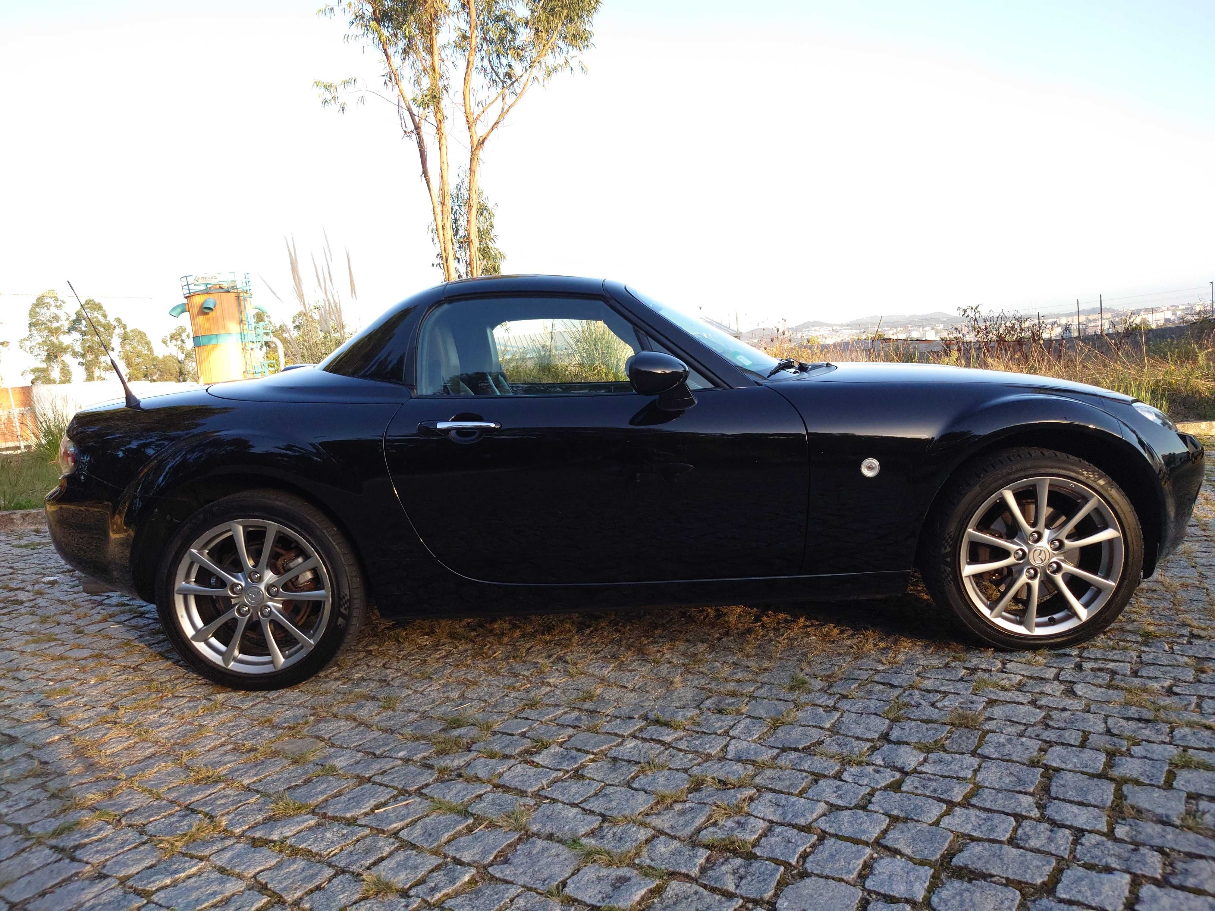 Mazda MX-5 2.0 MZR Niseko Roadster Coupe