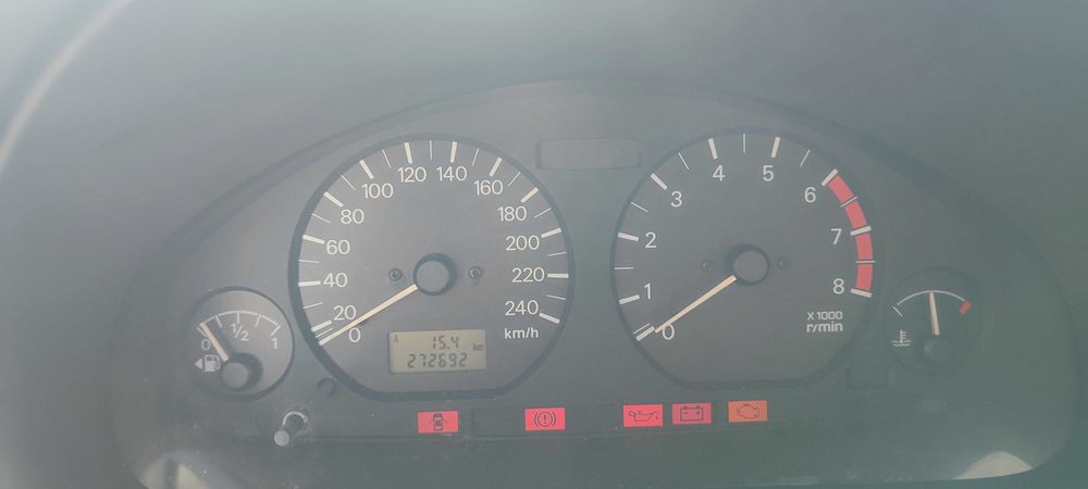Mitsubishi carisma 1.4 2001