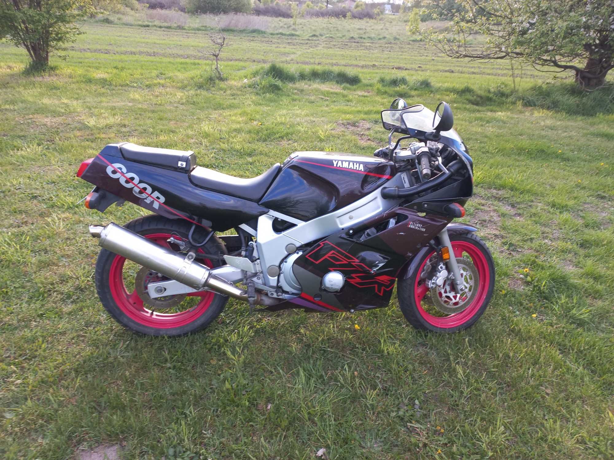 Yamaha FZR 600 R