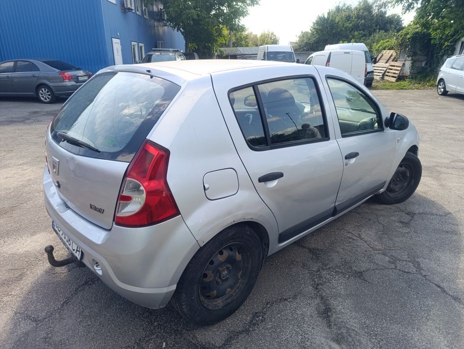 Автомобіль Dacia Sandero