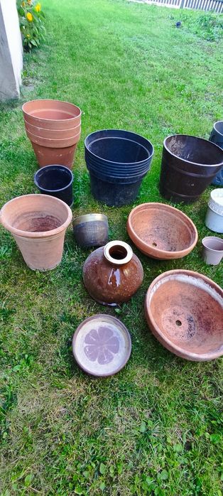 Donice doniczki podstawki