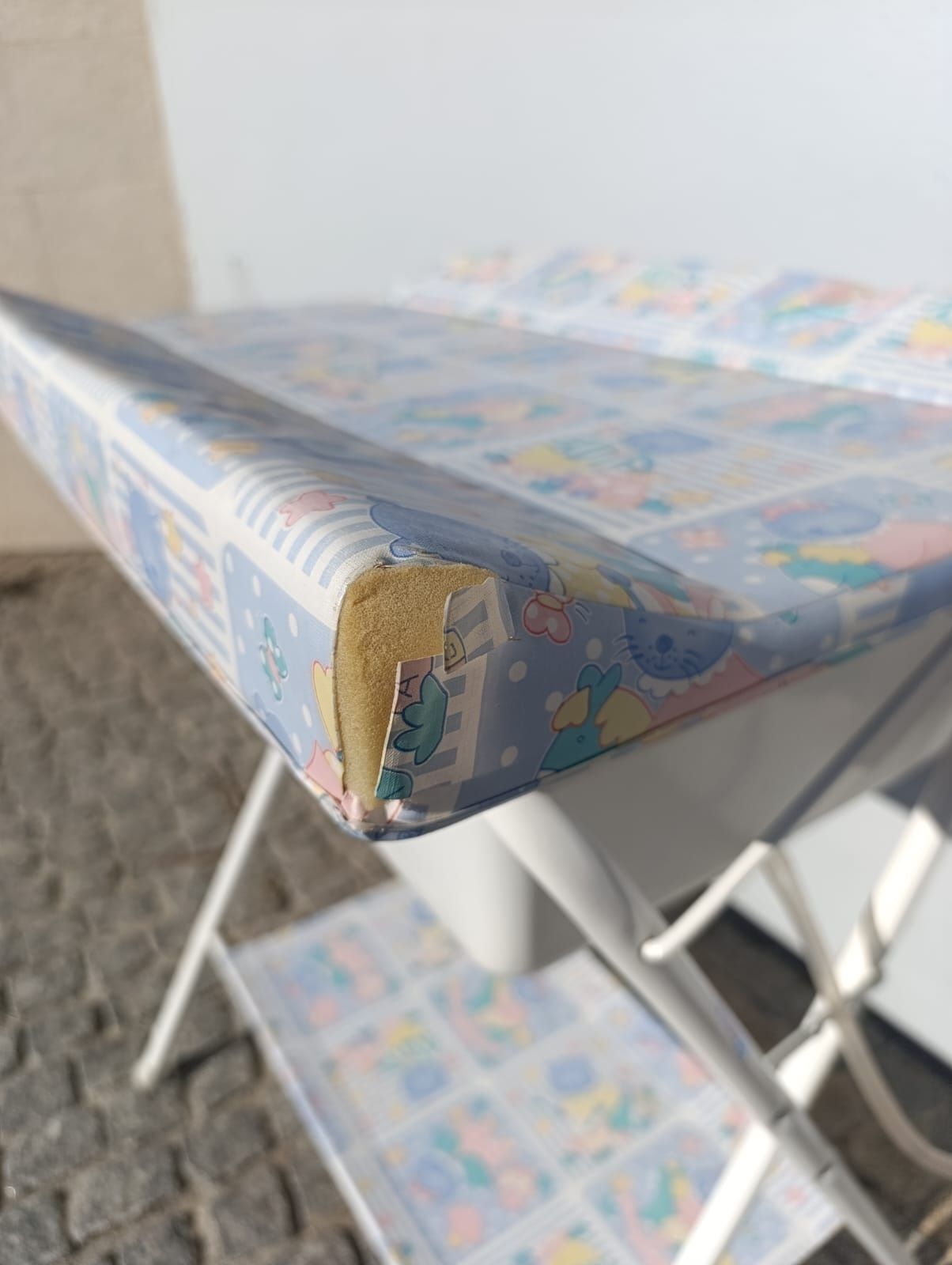Banheira bebé com suporte e fraldário