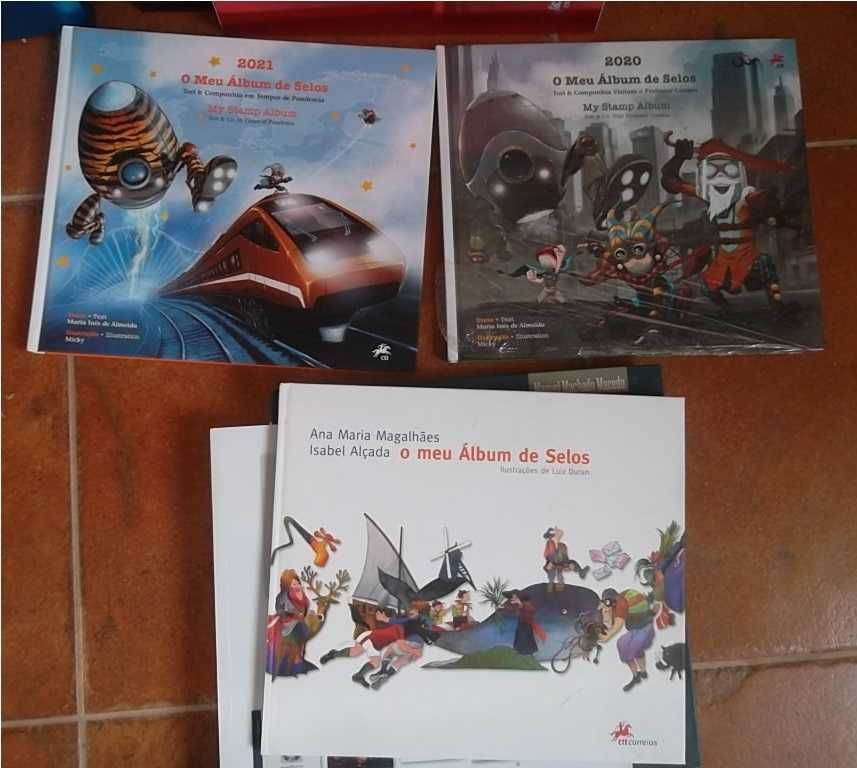 10 Livros dos CTT Correios - Portugal em Selos, e outros
