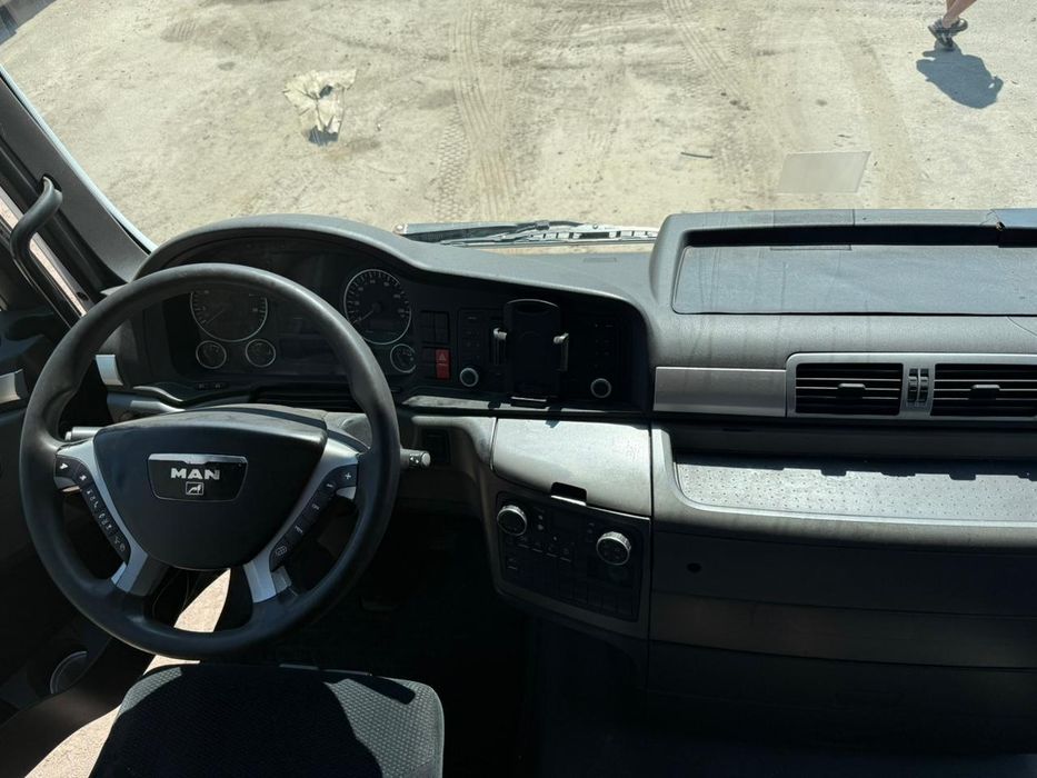 Продам Тягач MAN