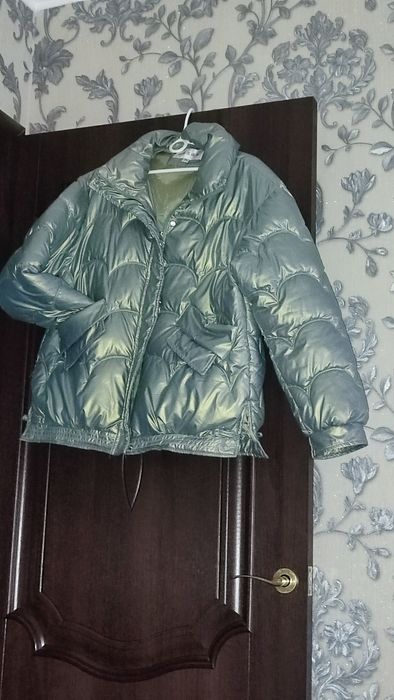 Продам куртку жіночу