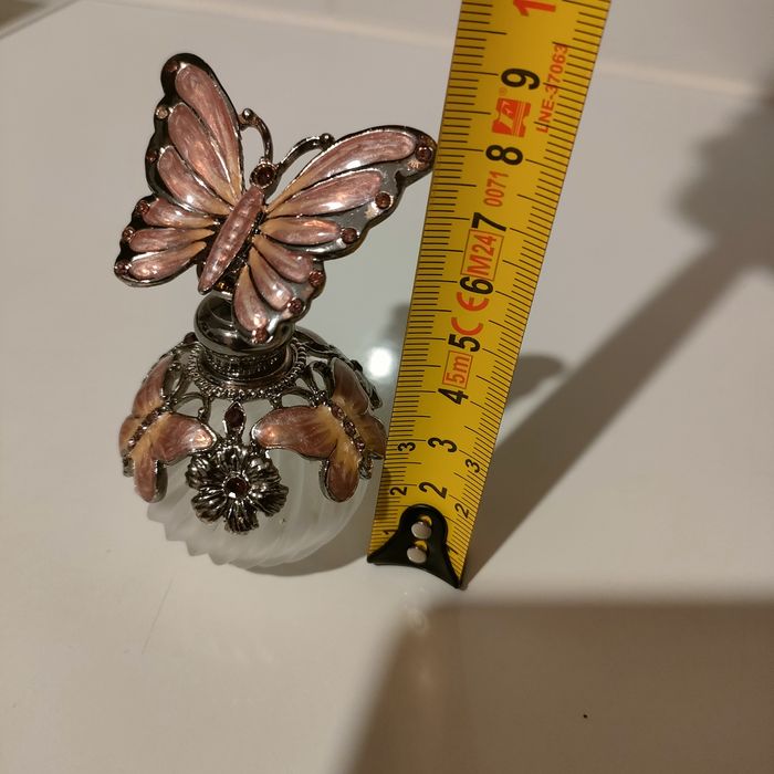 Flakonik, buteleczka na perfumy