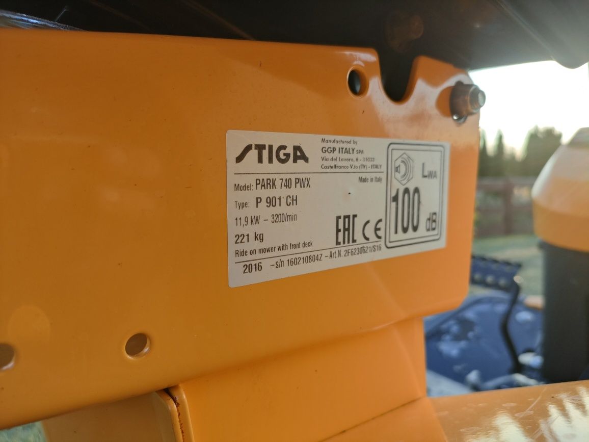 Traktorek STIGA PARK 740 PWX 4WD 4x4. Silnik Briggs Vanguard V-ka 18hp