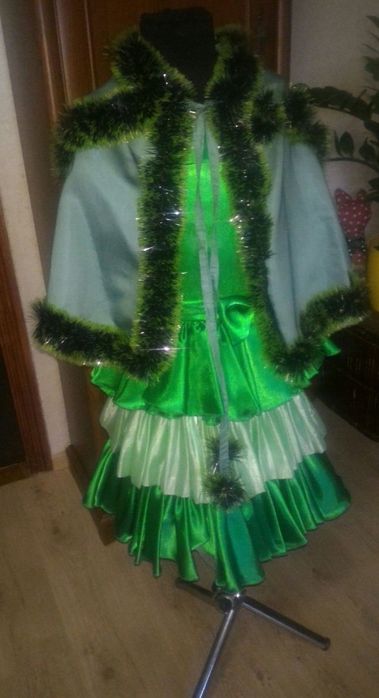 Прокат, продаж новорічних костюмів-ялинка,білочка,східна красуня та ін