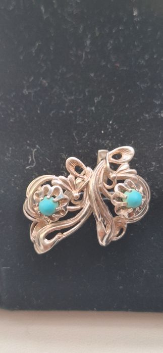 Продаю серебряный серьги  с берюзой