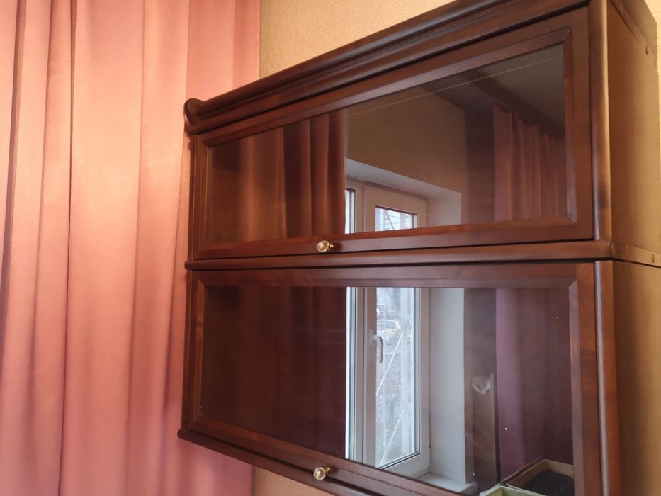 Ексклюзивна книжна полиця