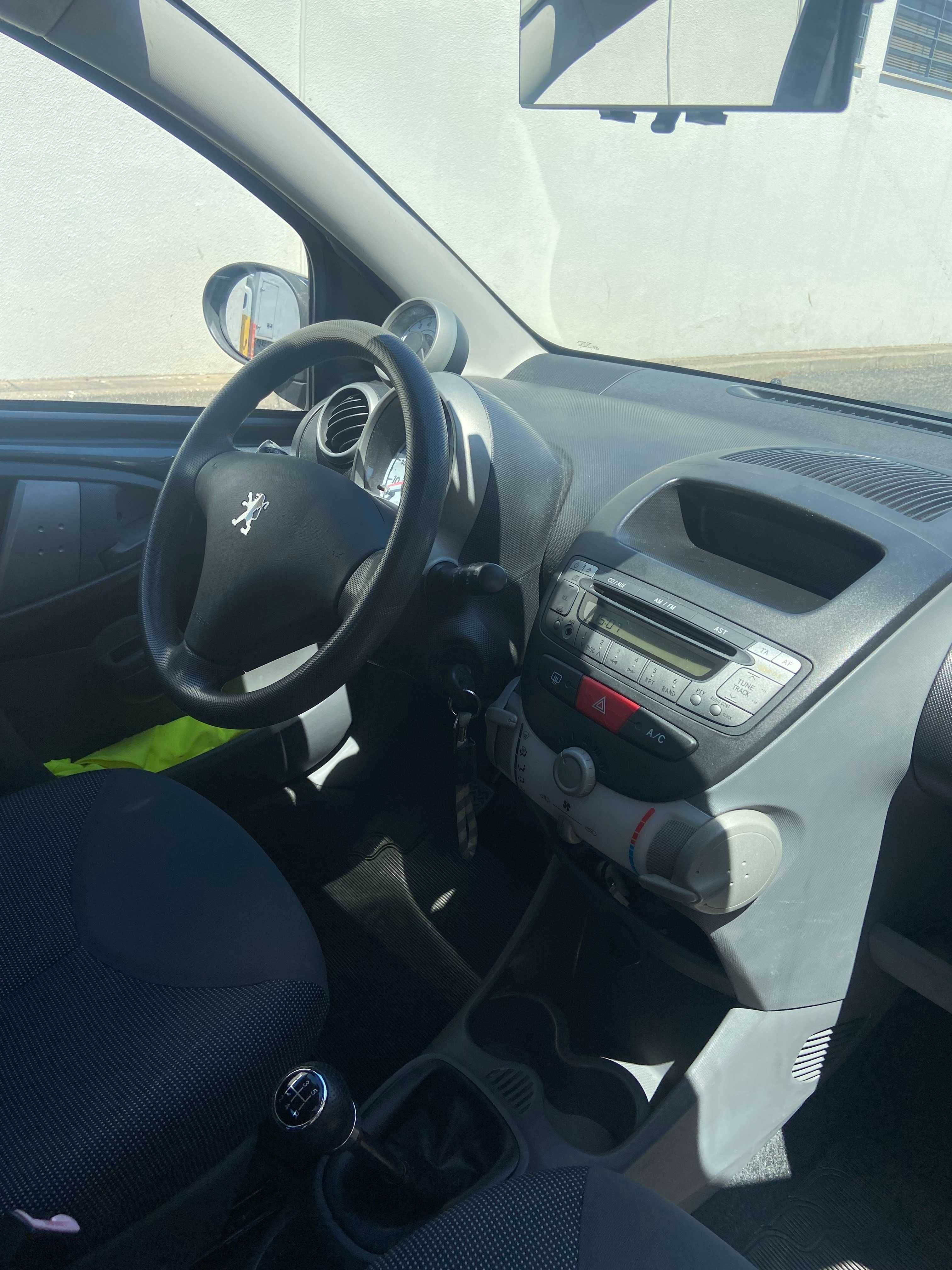 Peugeot 107 Trendy 1.0 (2006) | 106.000km