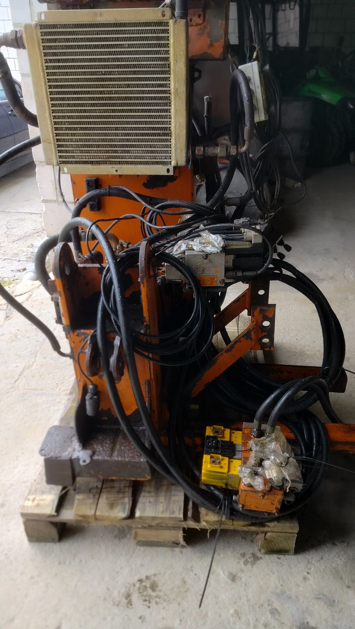 Zasilacz, agregat hydrauliczny, do listwy, kosiarki