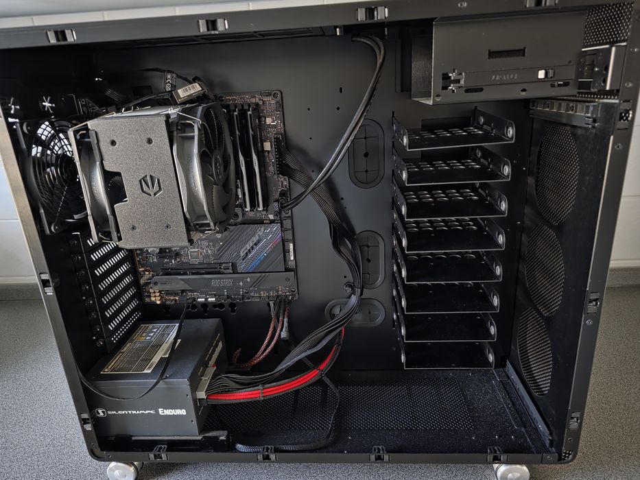 Lian Li PC-V1000  edycja  limitowana.