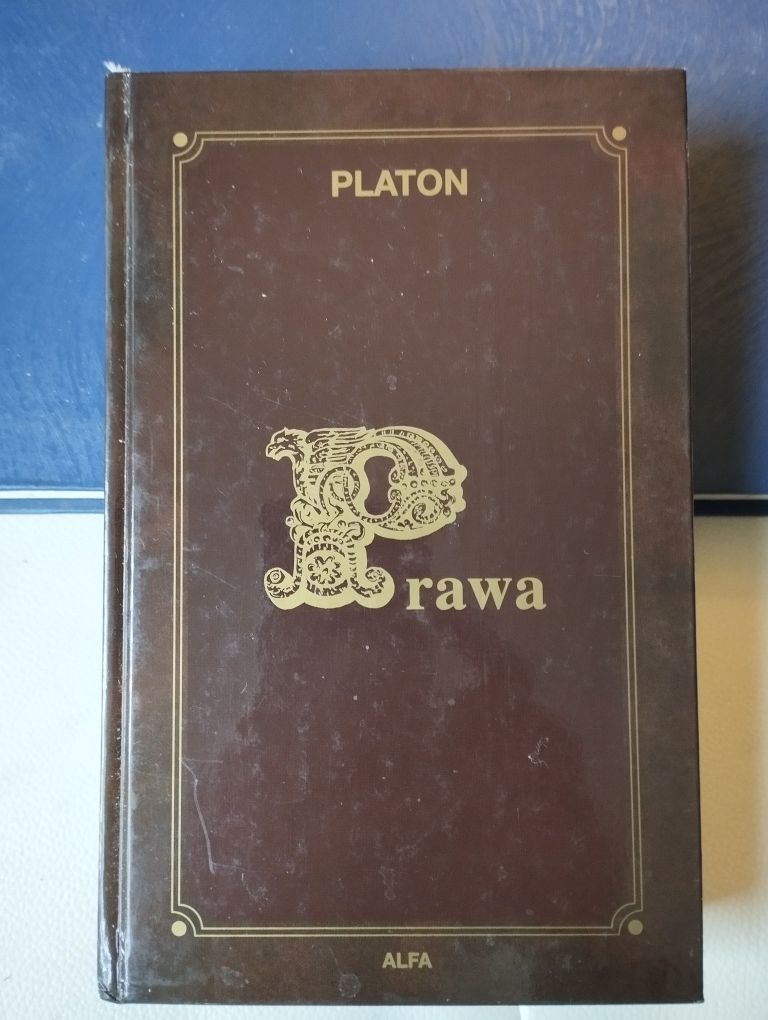Platon Prawa, tłumaczenie Maykowska