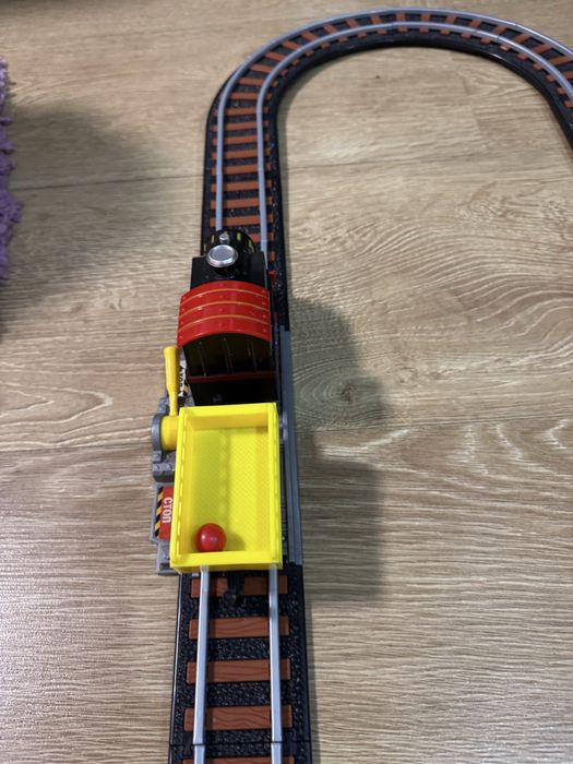 Железная дорога,паровоз,звуковые и световые эфекты