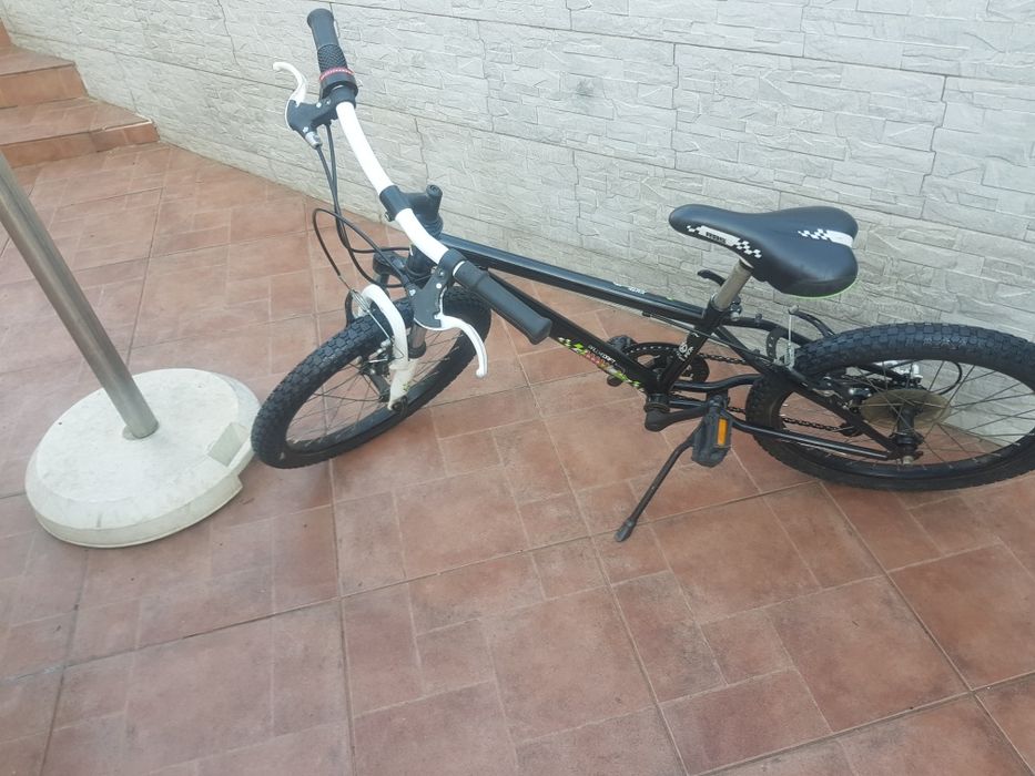 Bicicleta roda 20 com revisão feita tudo a funcionar