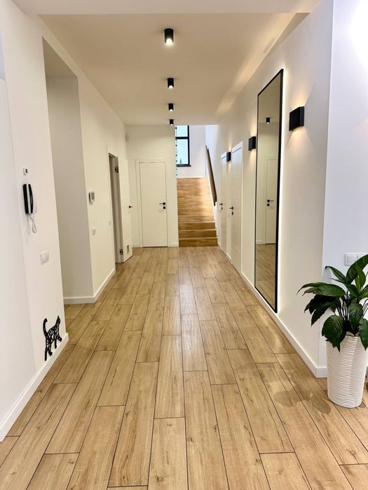 АВТОНОМНИЙ Сучасний будинок у Лісовій Бучі з ремонтом ! 11 соток !!