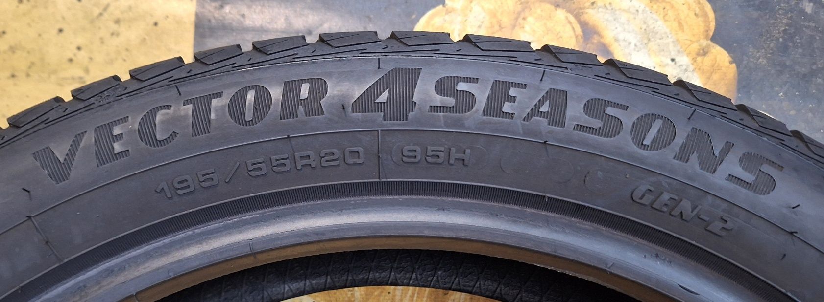 Opony  195 55 R 20 95H Goodyear Vektor4Seasons