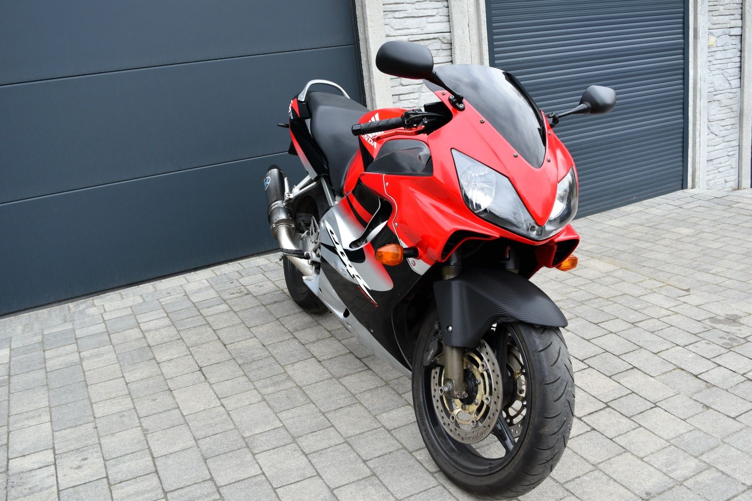 Honda CBR F4i 600cm3 IXIL