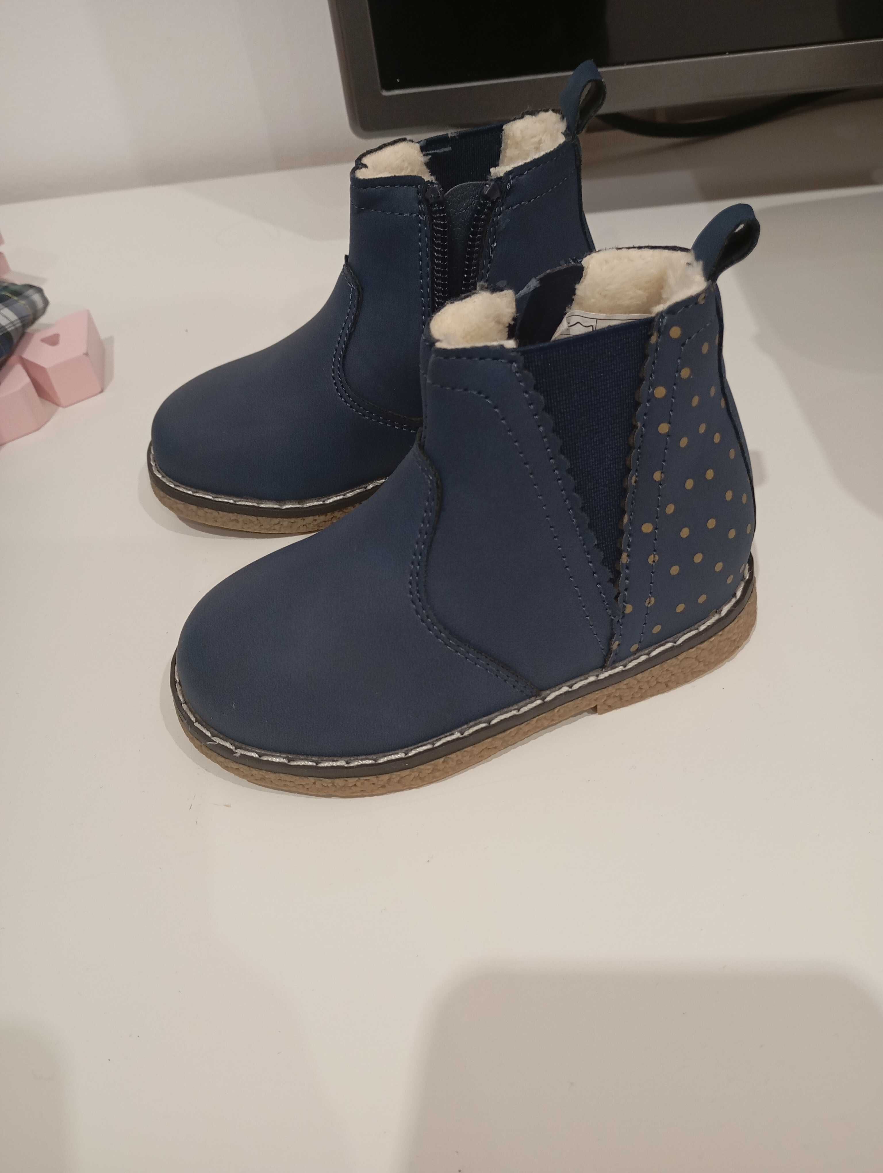Botas criança NOVAS