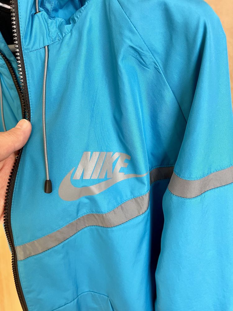 Весняна чоловіча куртка Nike