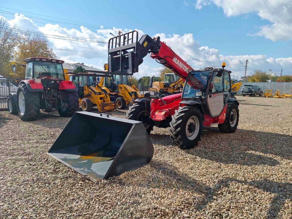 телескопічний навантажувач  MANITAU MT1033