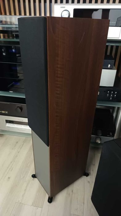 Colunas Monitor Audio Reference 3G – Acabamento Nogueira (Walnut)