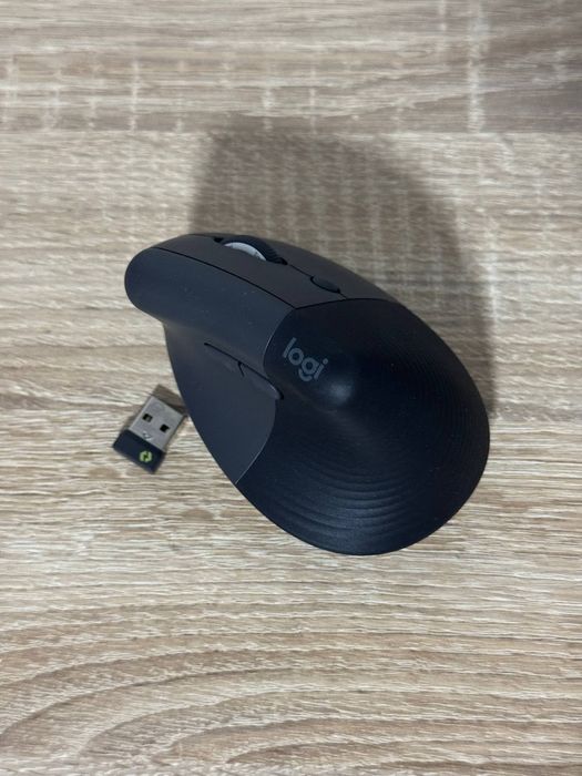 Бездротова миша Logitech Lift Ergonomic Vertical Graphite (910-006473)