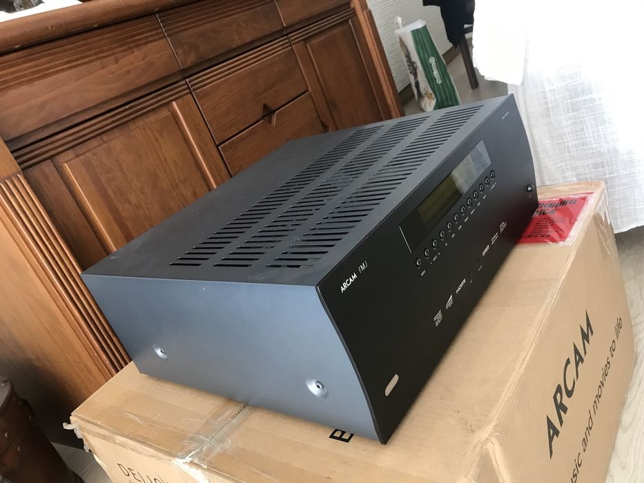 Amplificador Arcam FMJ AVR 360