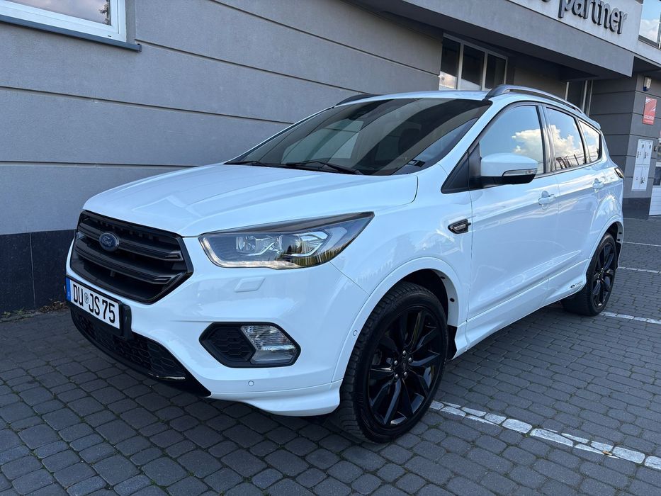 Ford Kuga 1.5 Benzyna St-Line 35 tys km z Niemiec Jak nowa