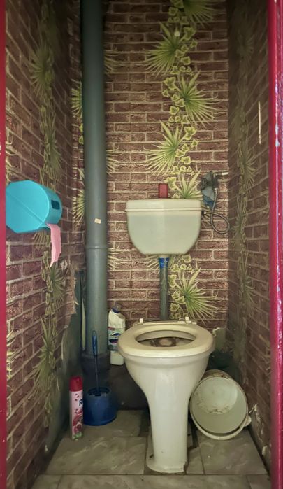 2 комн в 5-ти комн квартире, 17 квартал 3/5, кирп дом