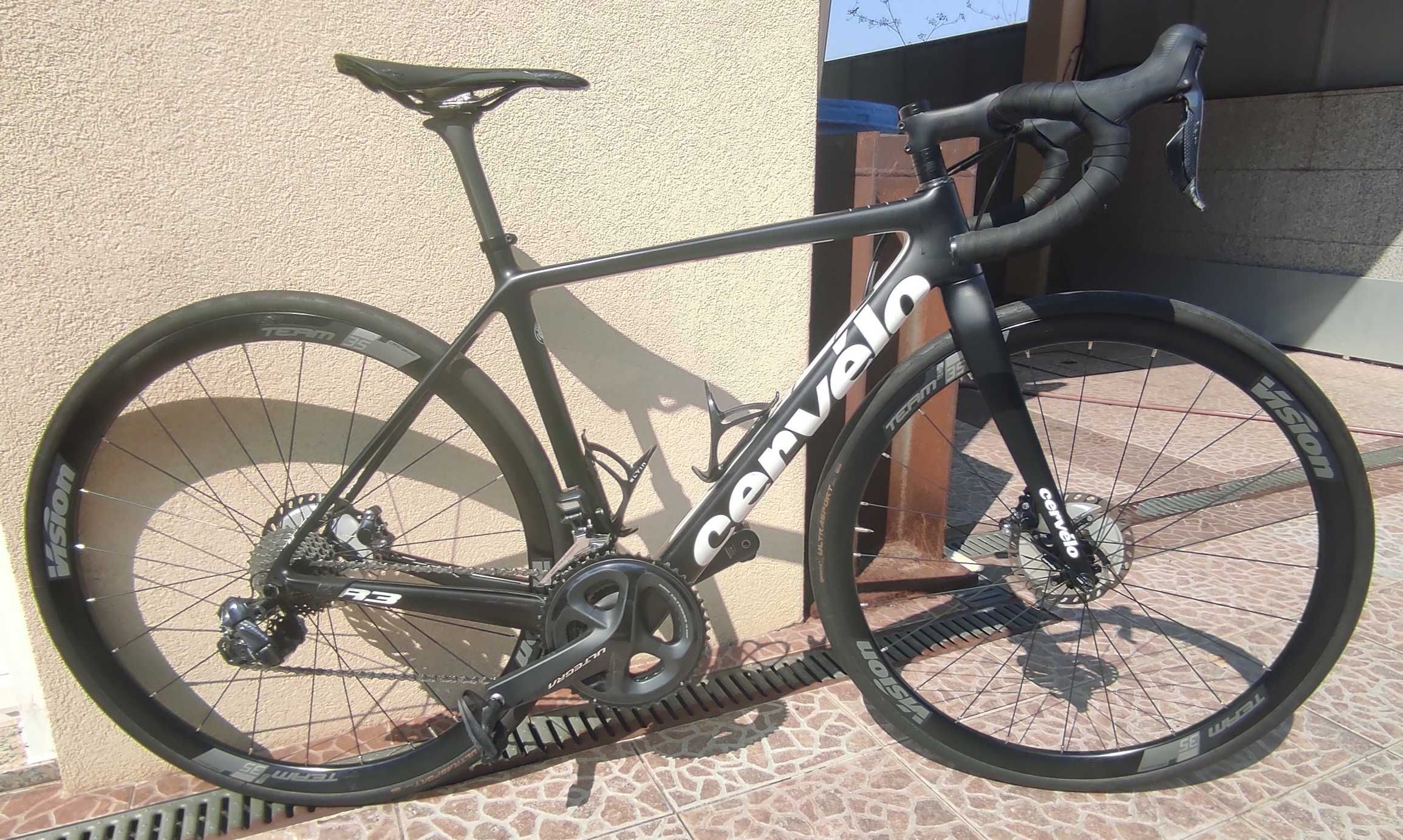 Bicicleta CERVÉLO R3 disc DI2