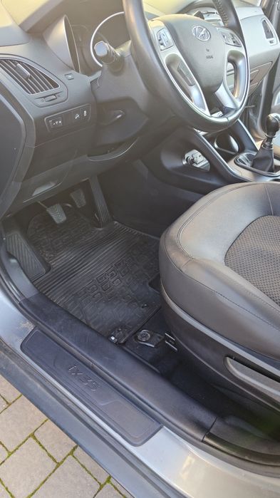 Mobilne czyszczenie wnętrz aut - Dojazd do klienta - PureCar Mobile