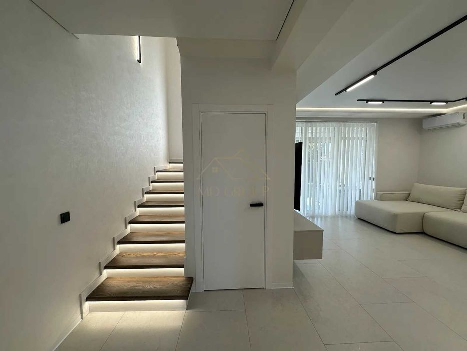 Продаж / БУДИНОК з ремонтом та меблями / НІХТО не жив / 135м2 / Гараж