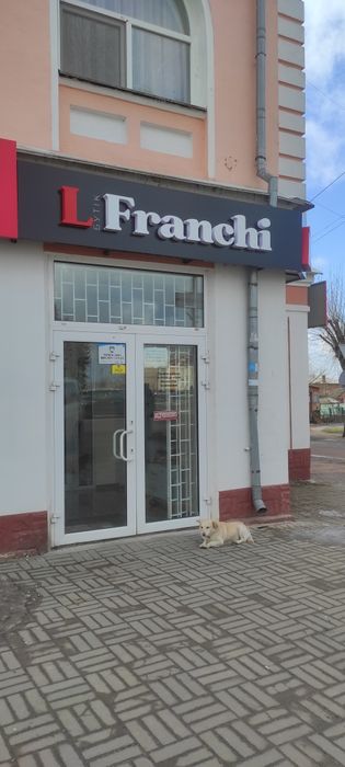 Монтаж реклами, поклейка плівки, натяжка банерів, монтаж лайтбоксів