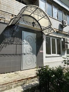 Оренда, комерція, центр  , фасад, окремий вхід , 138 м2 , 7 кабінетів