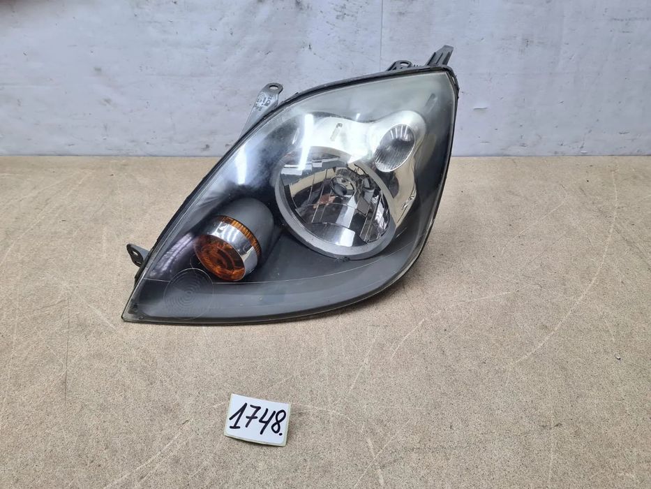 Reflektor lampa lewy przód lewa przednia Ford Fiesta mk6 lift 05- Europa