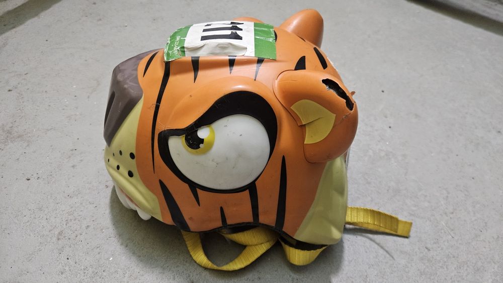 Віддаю велошолом дитячий.