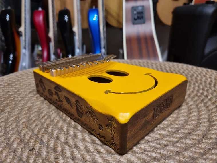 Mahalo Smile MKA17SM kalimba 17 głosowa
