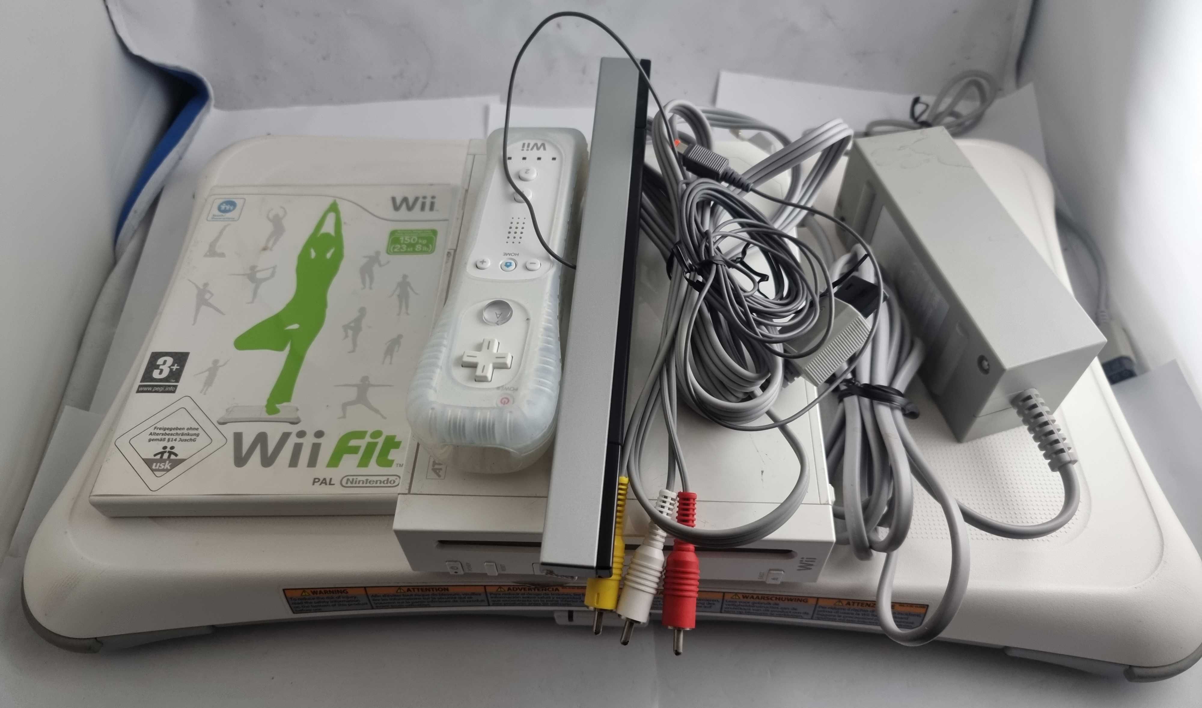 Konsola Nintendo Wii + wii fit (deska) - Komis Wadowice
