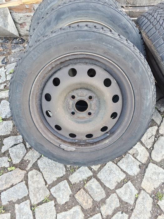 Opony zimowe 185/60/15 z felgami