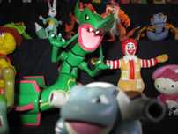 Bonecos Antigos Vintage PVC Monocromáticos Rajá Kinder Mcdonalds