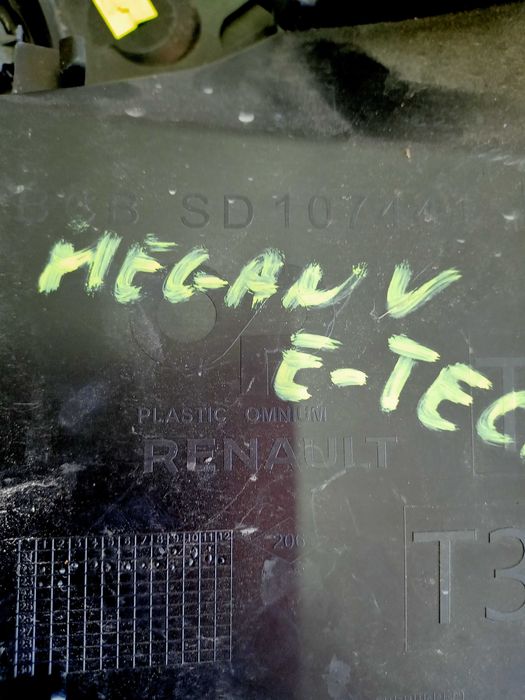 Renault Megane 5 E-tech bok zderzaka wloty powietrza prawy lewy